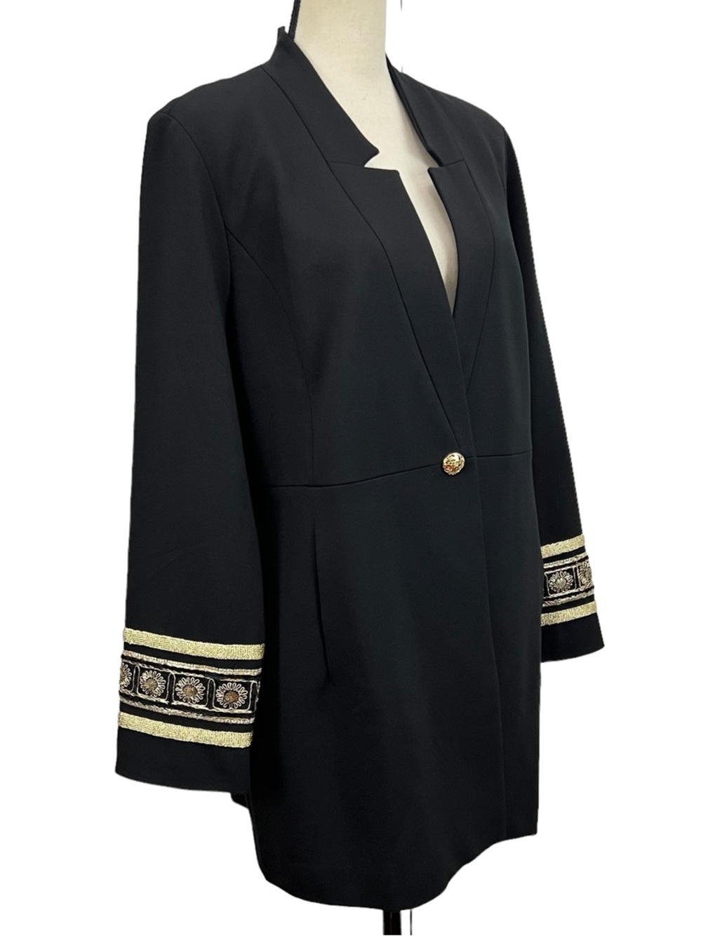 NWT Chico's Gold Embroidery Cuff Detail Black Jacket